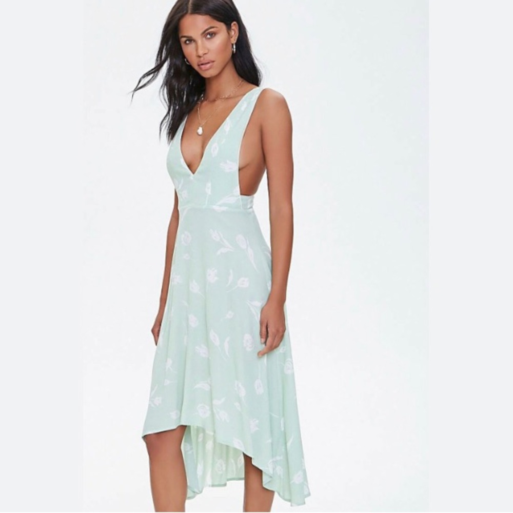 ❤️NWT Forever 21 Green Plunging Floral Tulip High Low Summer Dress Size M